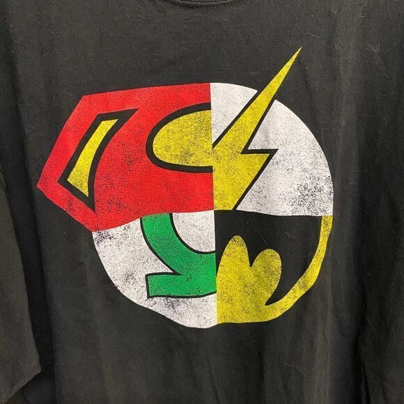DC Comics Justice League Quartered Group Logo T-Shirt Size XXL - Picture 3 of 6